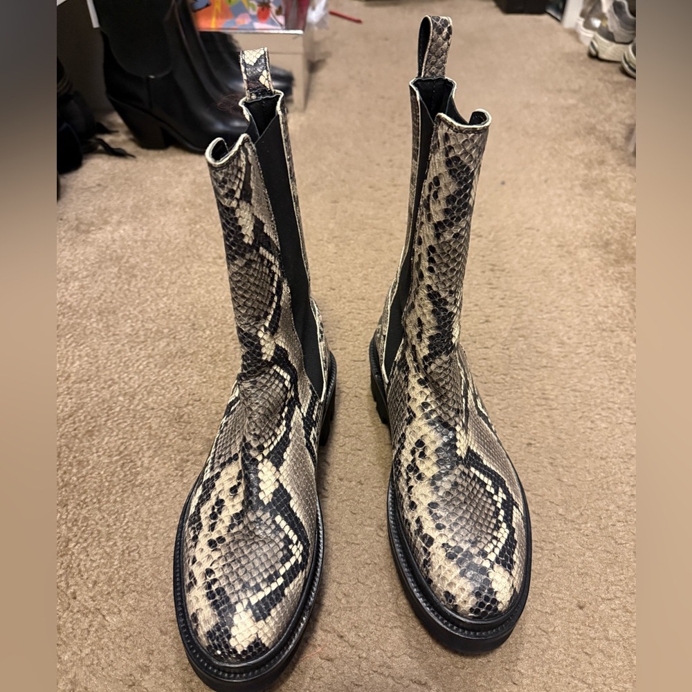 Like New All Saints Boot….